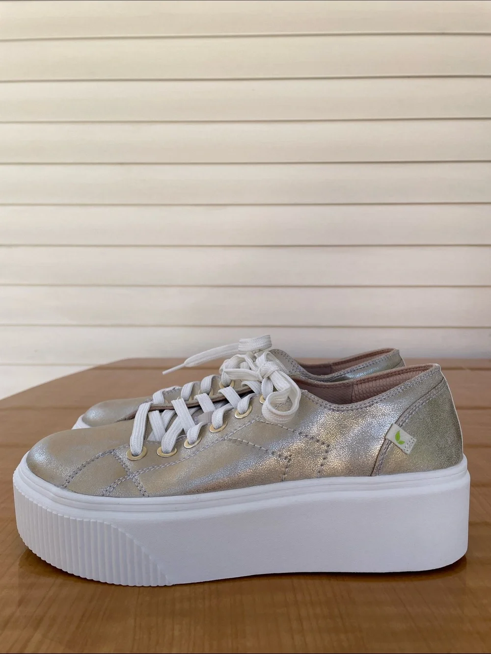 Dr Scholls For Now Platform Sneakers Metallic Light Gold Women’s Size 9